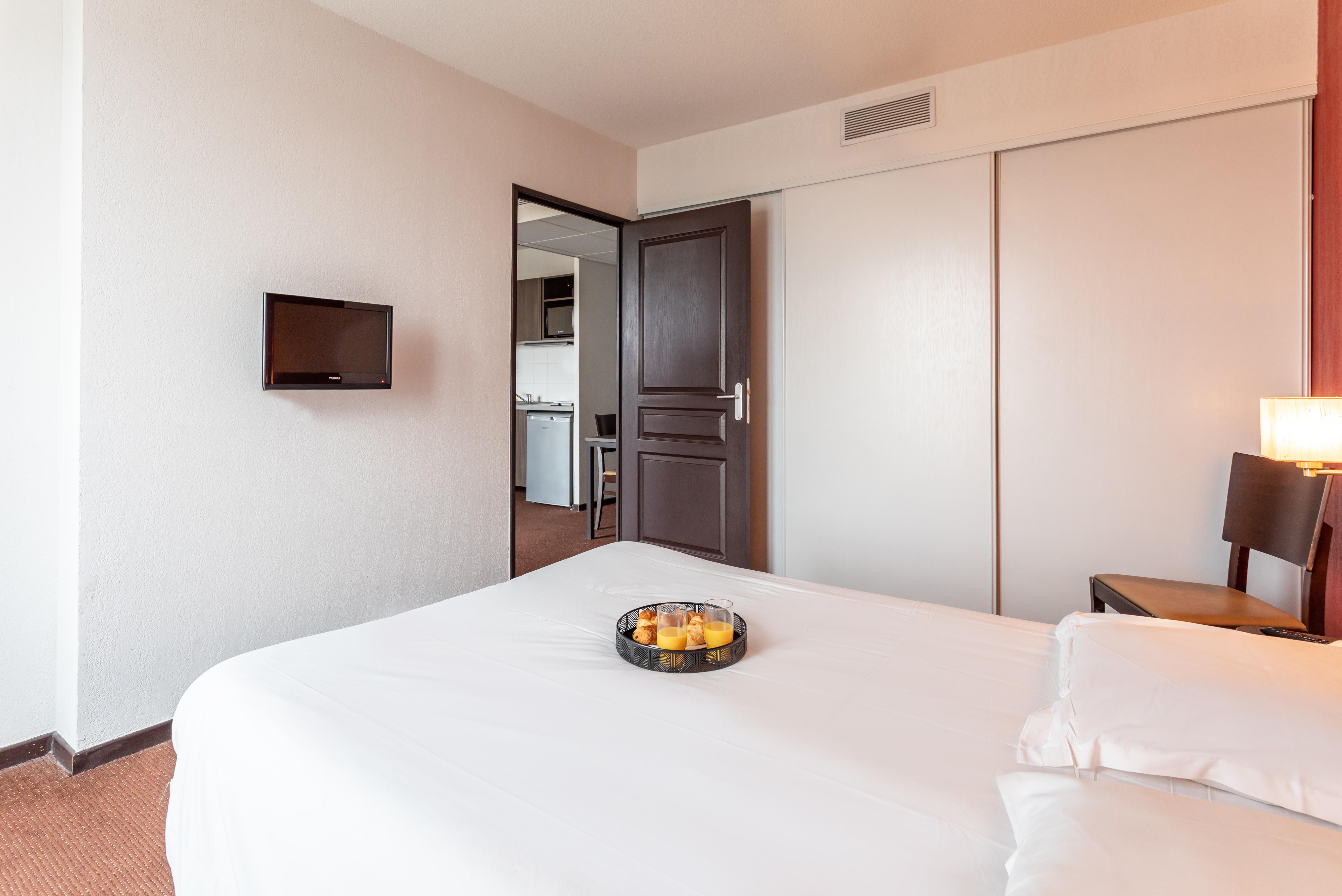 Comfort Aparthotel Nimes Centre Exteriör bild