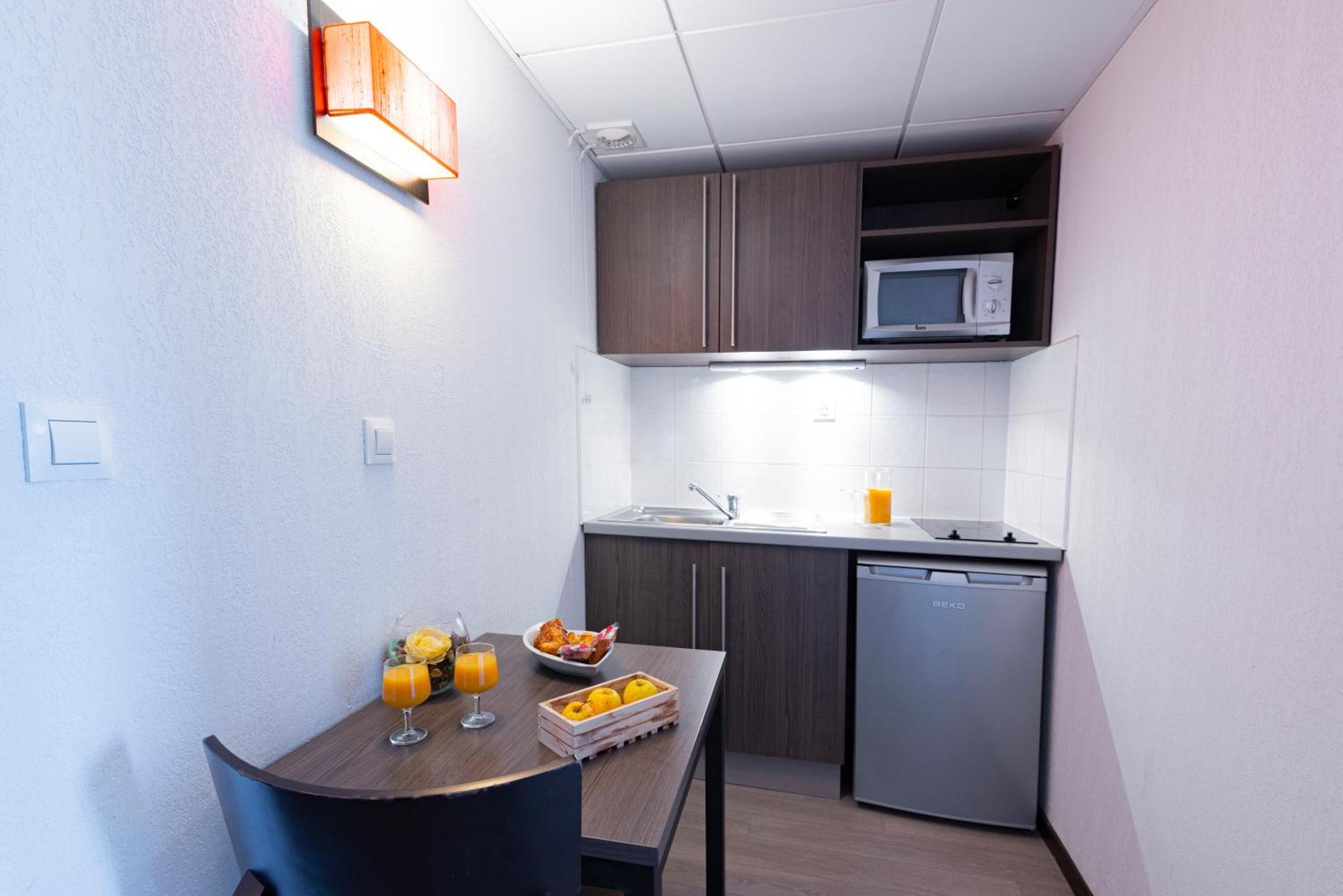 Comfort Aparthotel Nimes Centre Exteriör bild