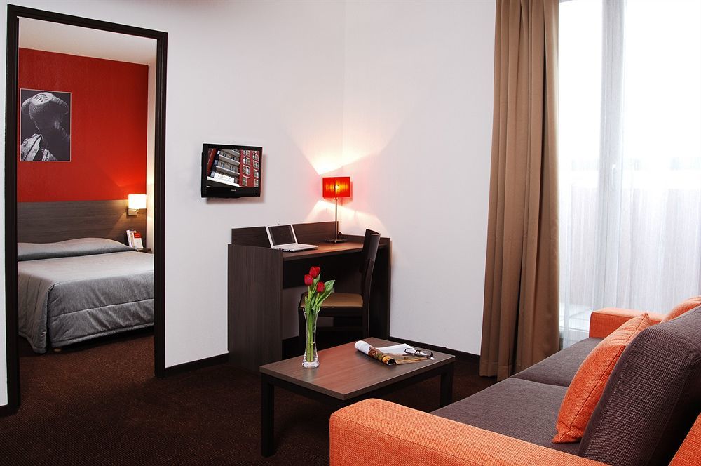Comfort Aparthotel Nimes Centre Rum bild