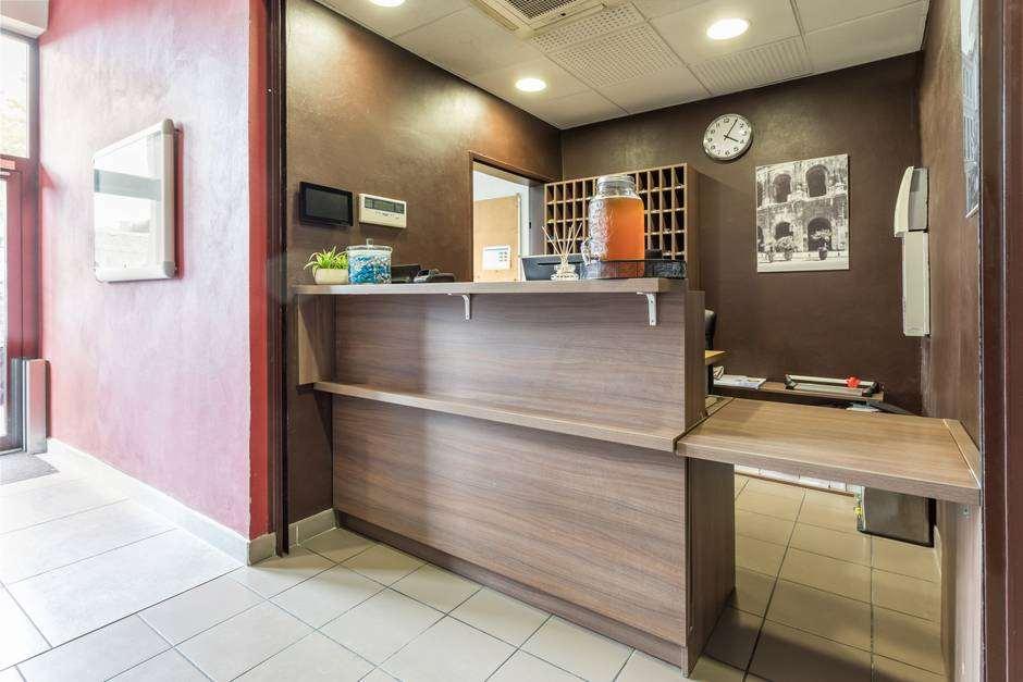 Comfort Aparthotel Nimes Centre Inreriör bild